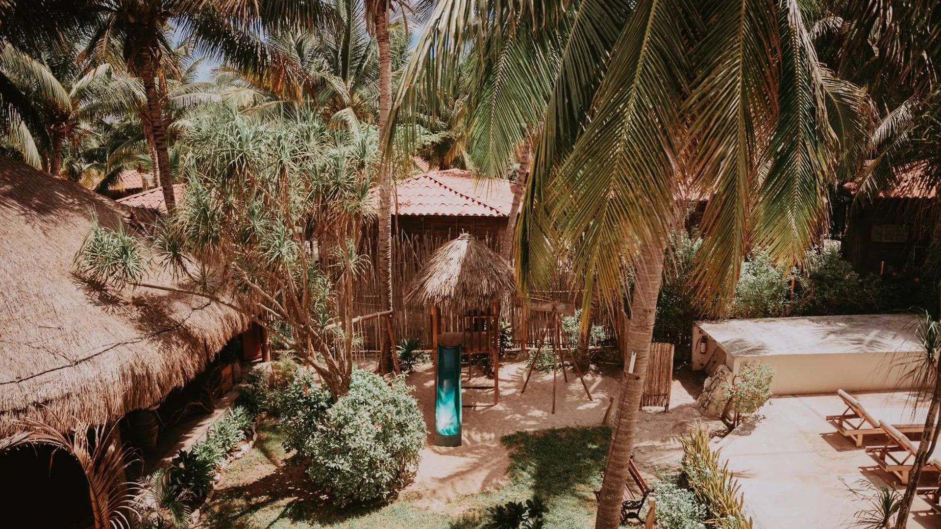 Petit Lafitte Beach Front Hotel & Bungalows Плая-дель-Кармен